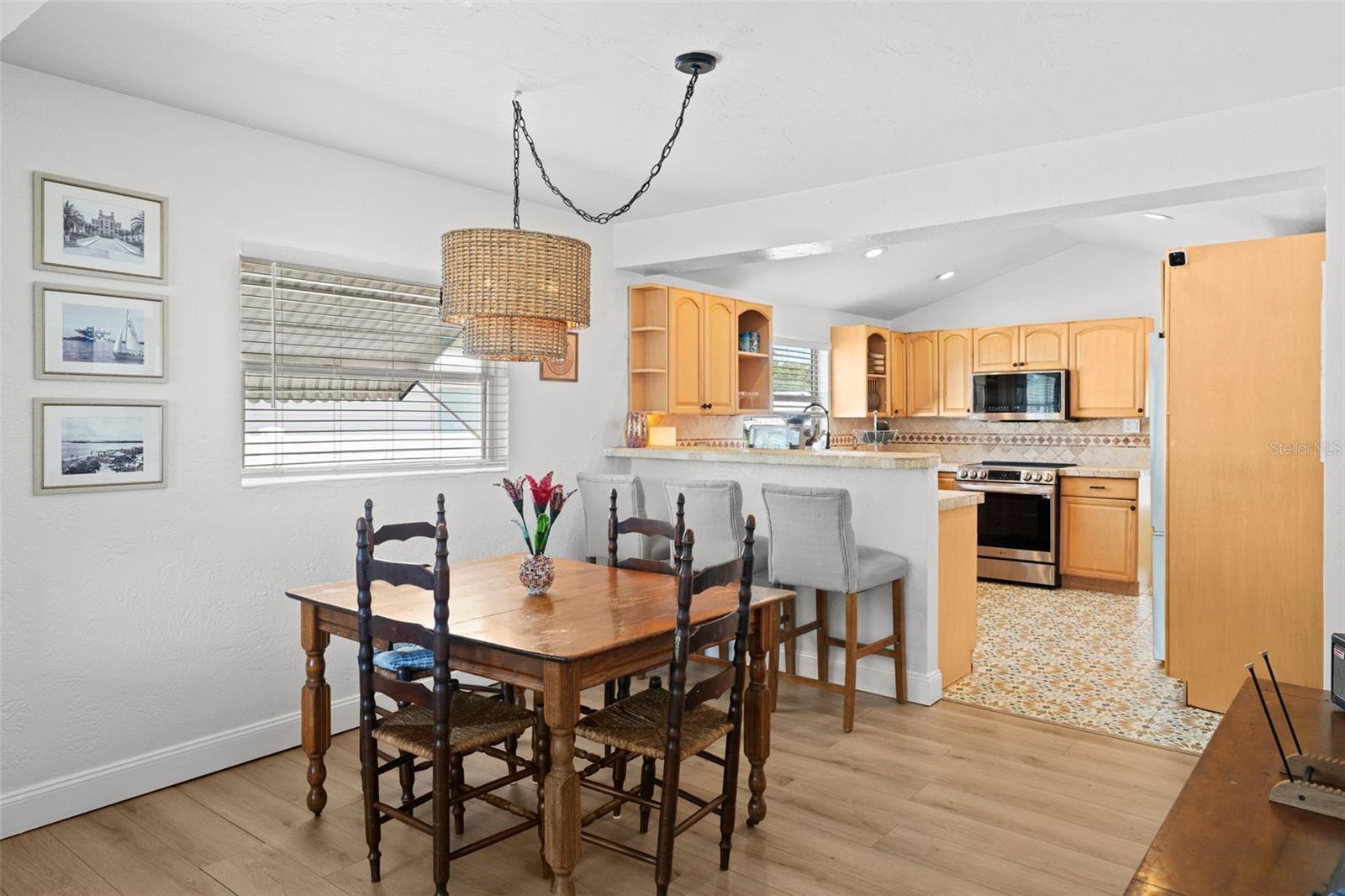 Image 11 of 53 For 6535 3rd Avenue S