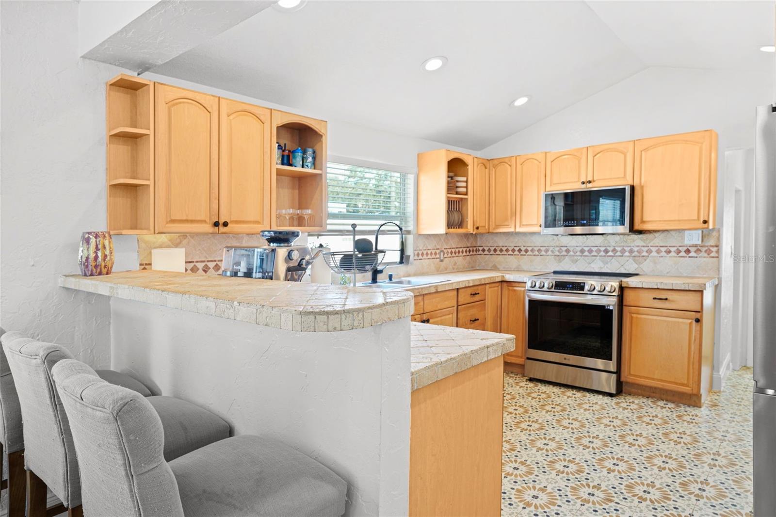Image 13 of 53 For 6535 3rd Avenue S
