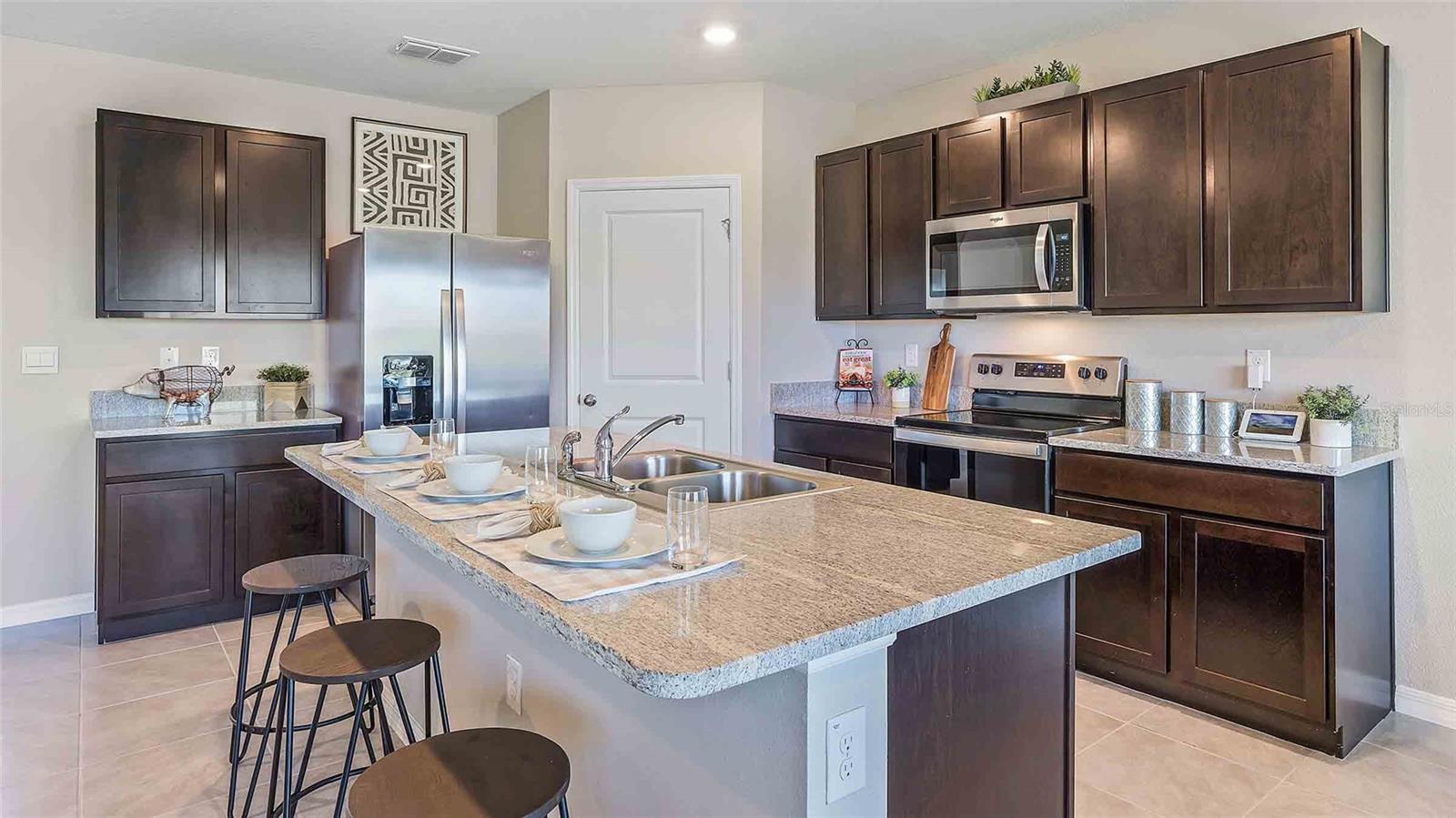 Image 4 of 21 For 35670 Lockman Way