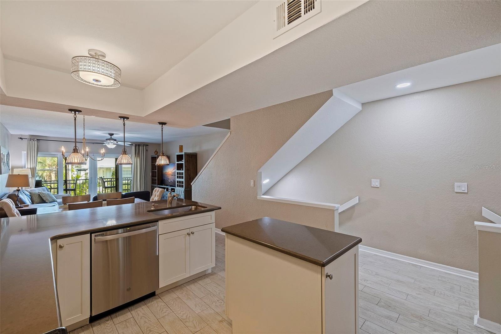 Image 18 of 59 For 1206 Gulf Boulevard C