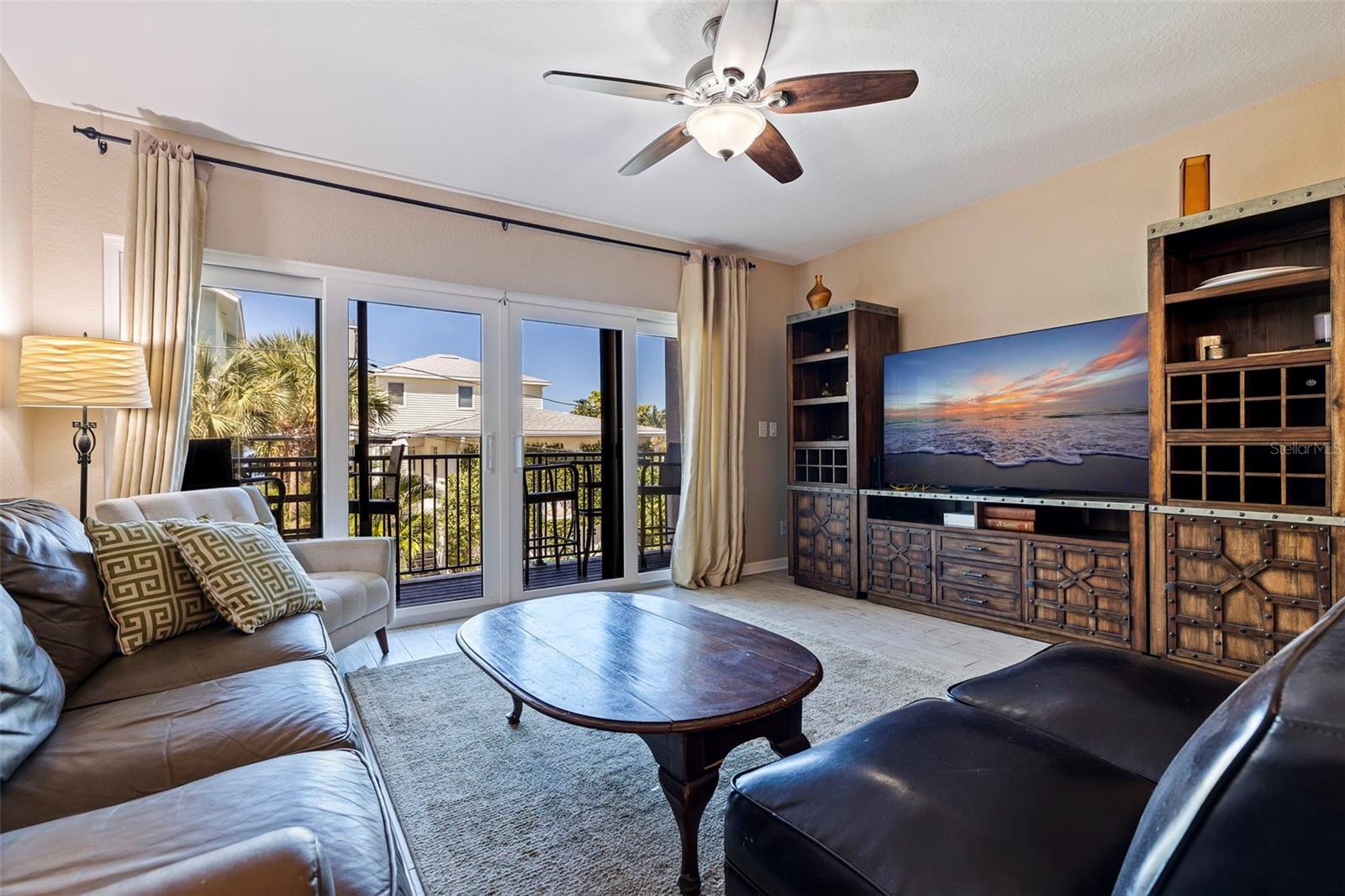Image 25 of 59 For 1206 Gulf Boulevard C