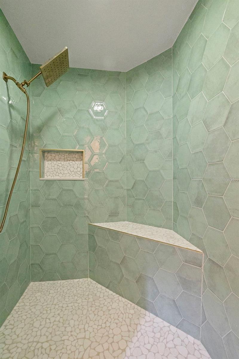 Image 32 of 59 For 1206 Gulf Boulevard C