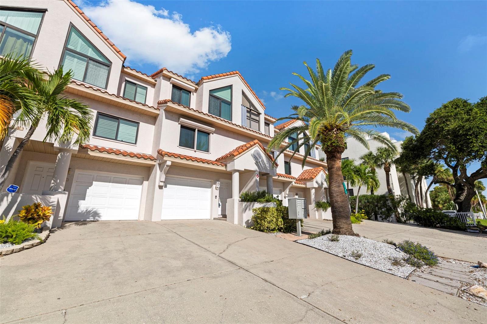 Image 4 of 59 For 1206 Gulf Boulevard C
