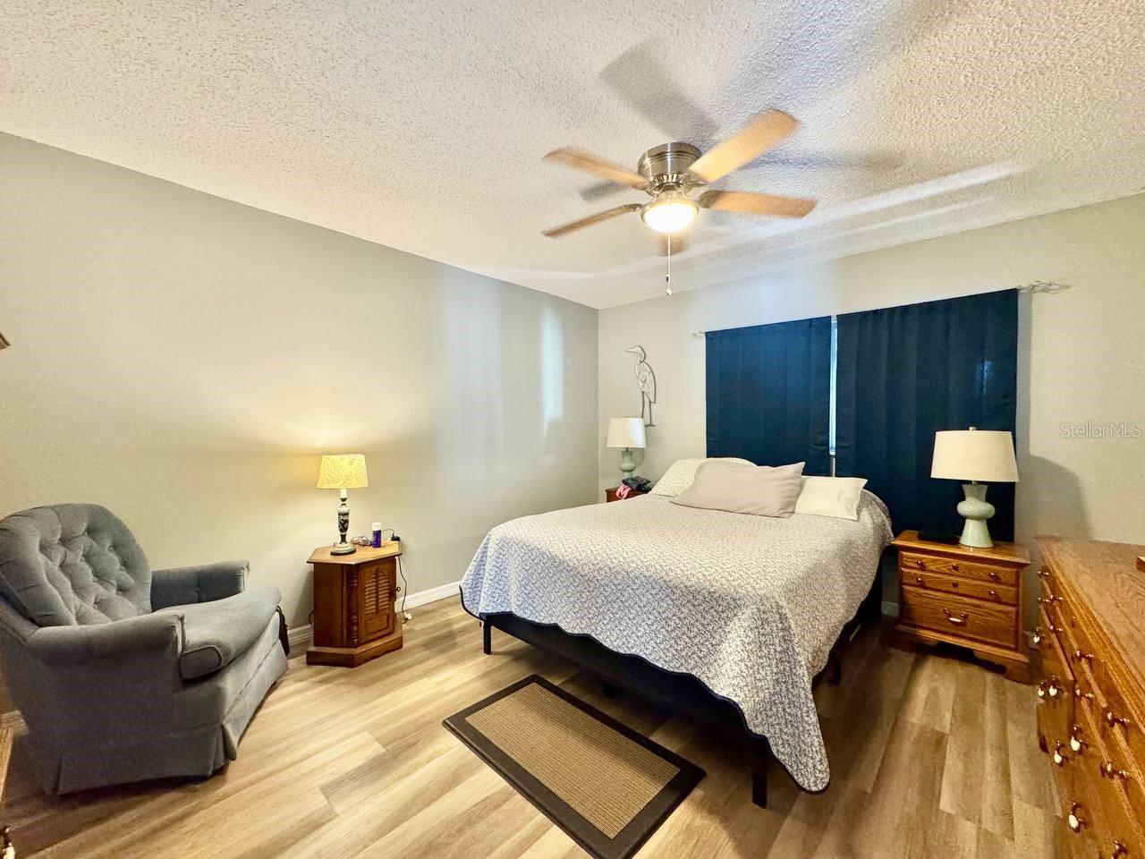 Image 16 of 26 For 1383 Mission Hills Boulevard 1383