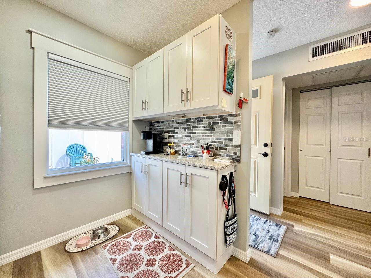 Image 8 of 26 For 1383 Mission Hills Boulevard 1383