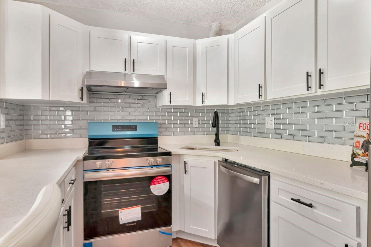 Image 13 of 65 For 1400 Pine Glen Lane B2