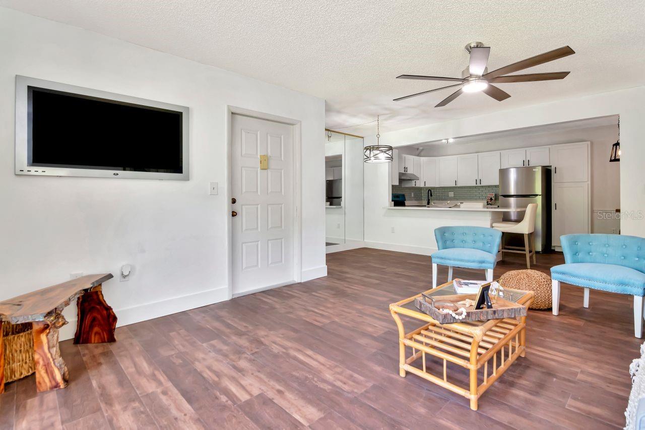 Image 8 of 65 For 1400 Pine Glen Lane B2