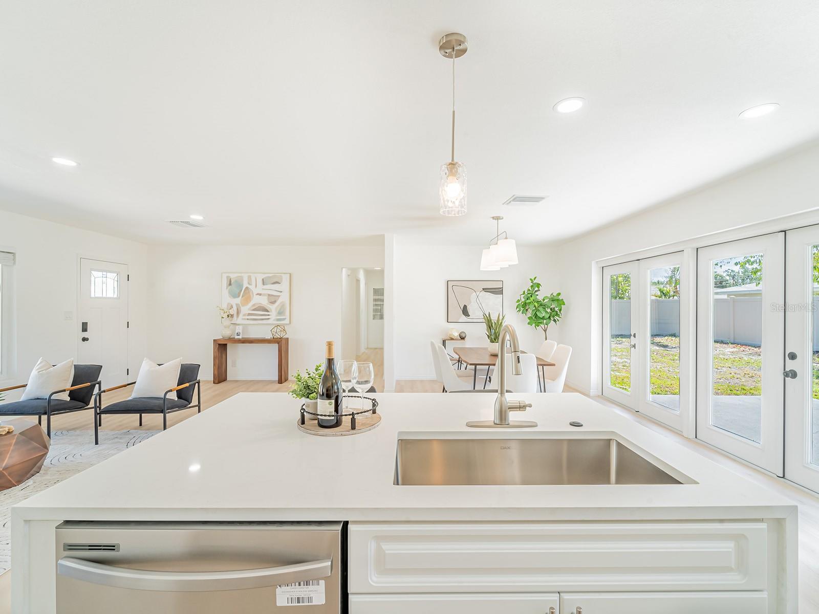 Image 18 of 37 For 352 79th Avenue Ne
