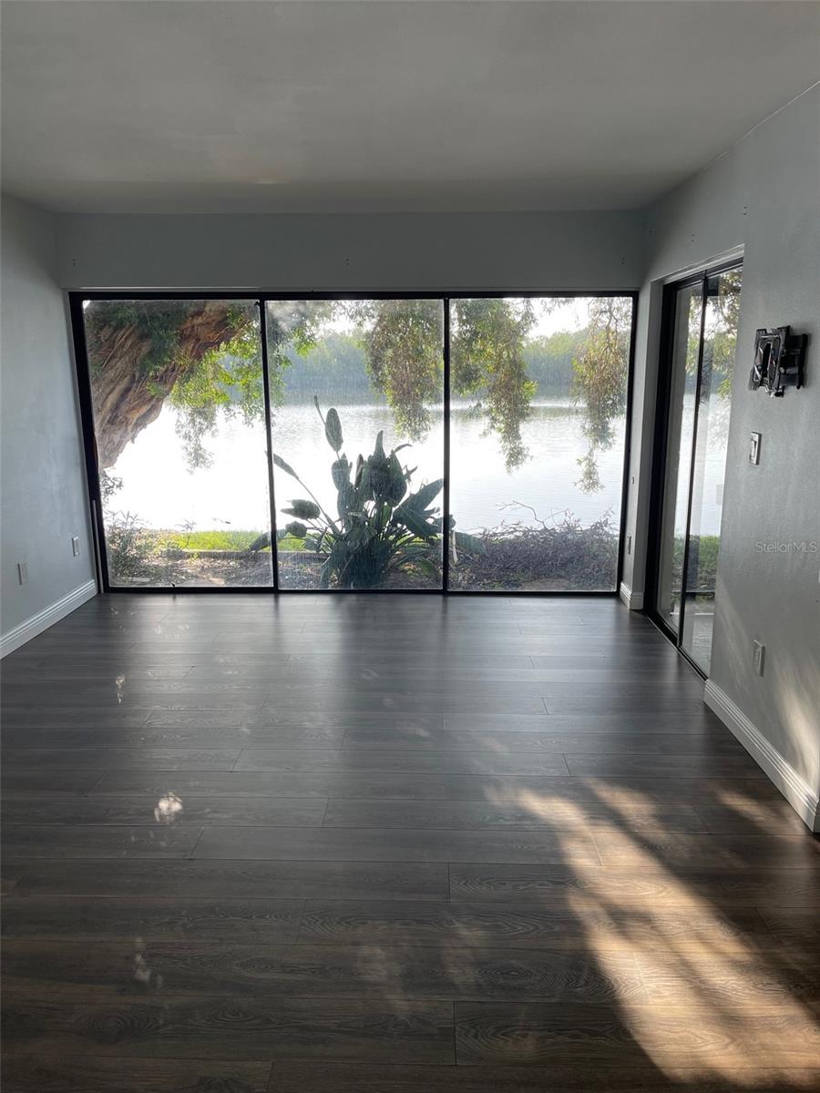 Image 10 of 18 For 782 Village Lake Terrace N 102