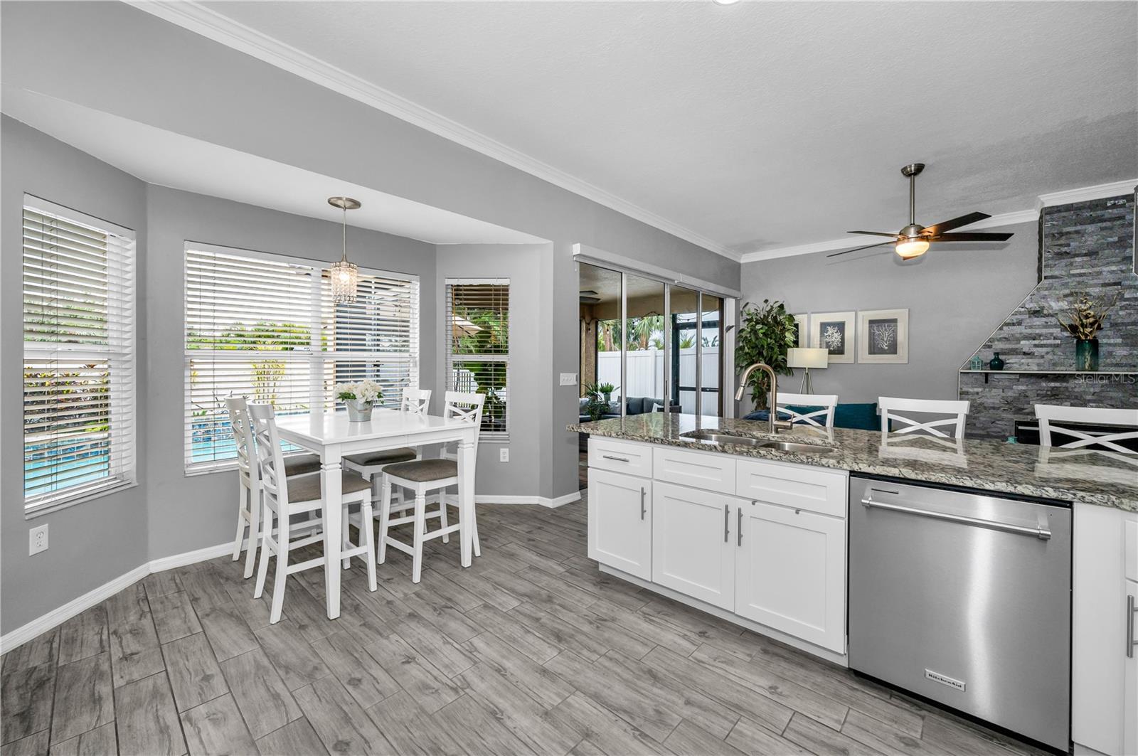 Image 13 of 40 For 5807 Cay Cove Court
