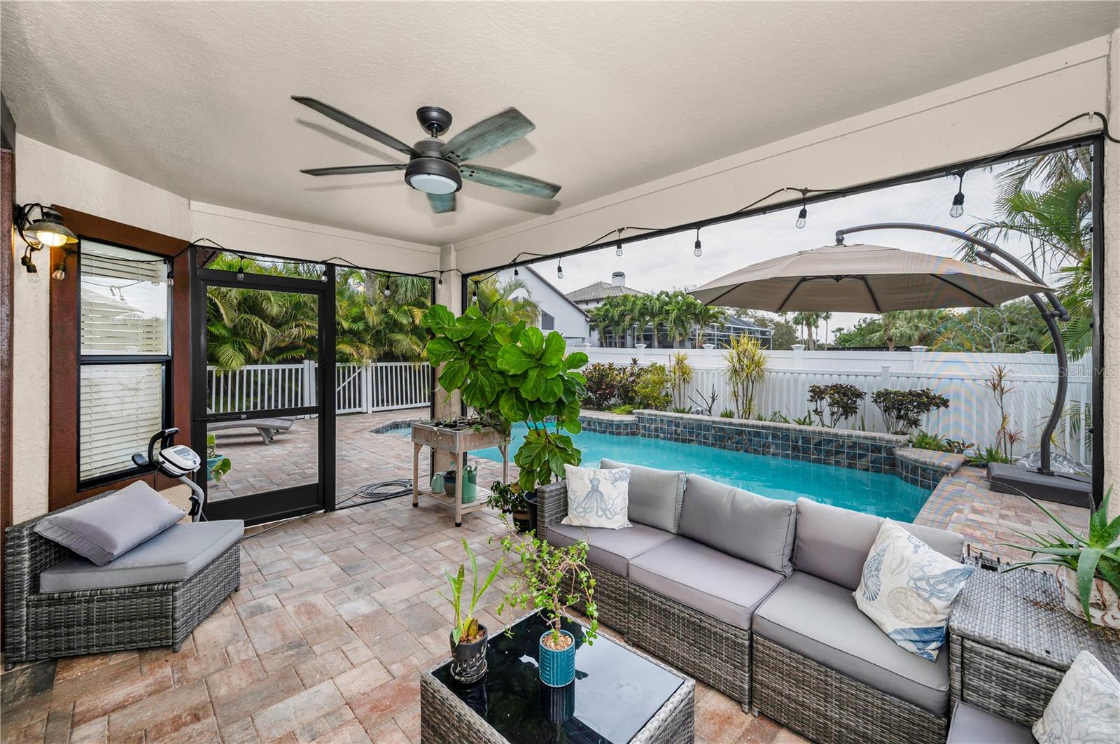 Image 30 of 40 For 5807 Cay Cove Court