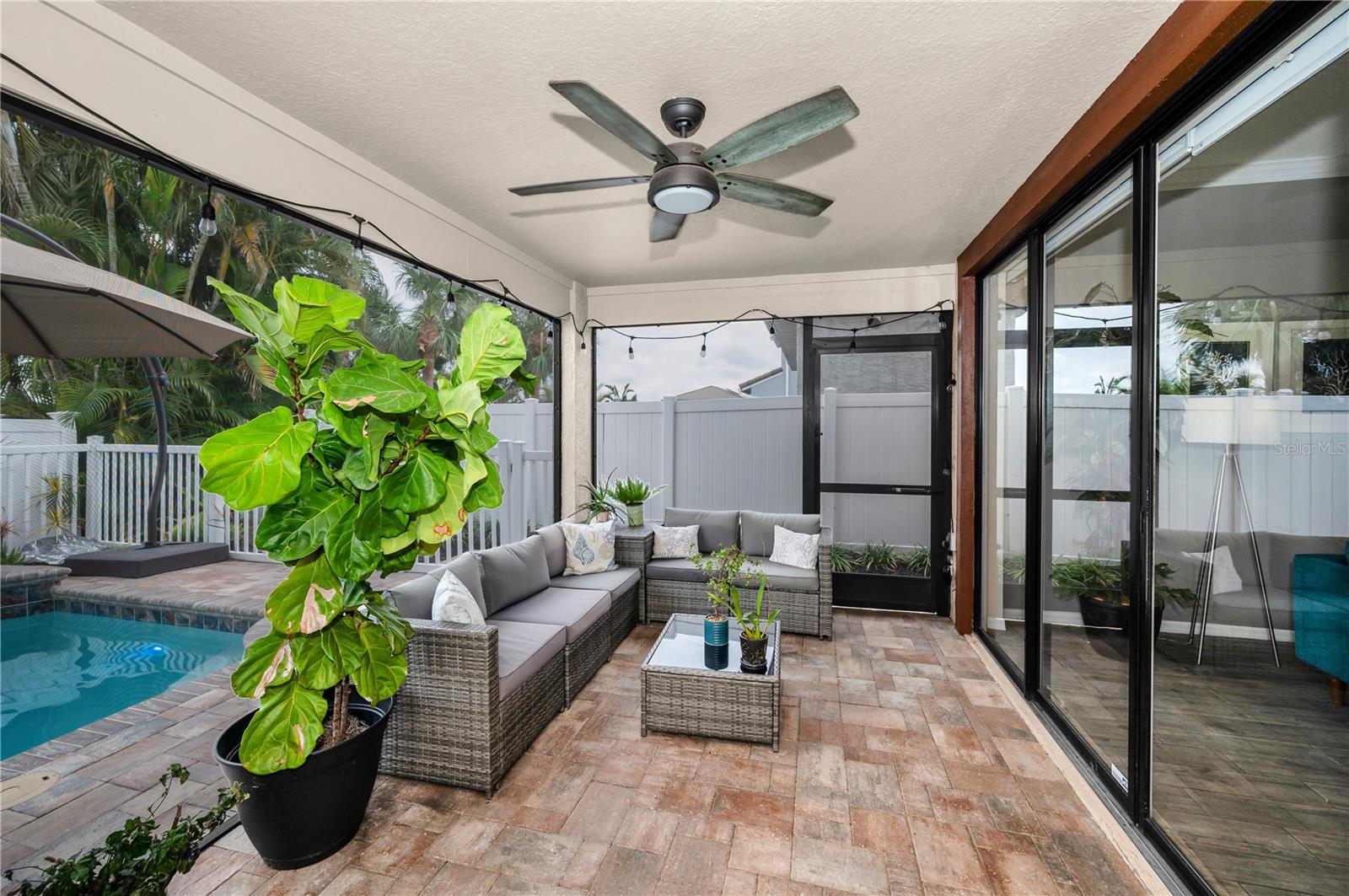 Image 31 of 40 For 5807 Cay Cove Court
