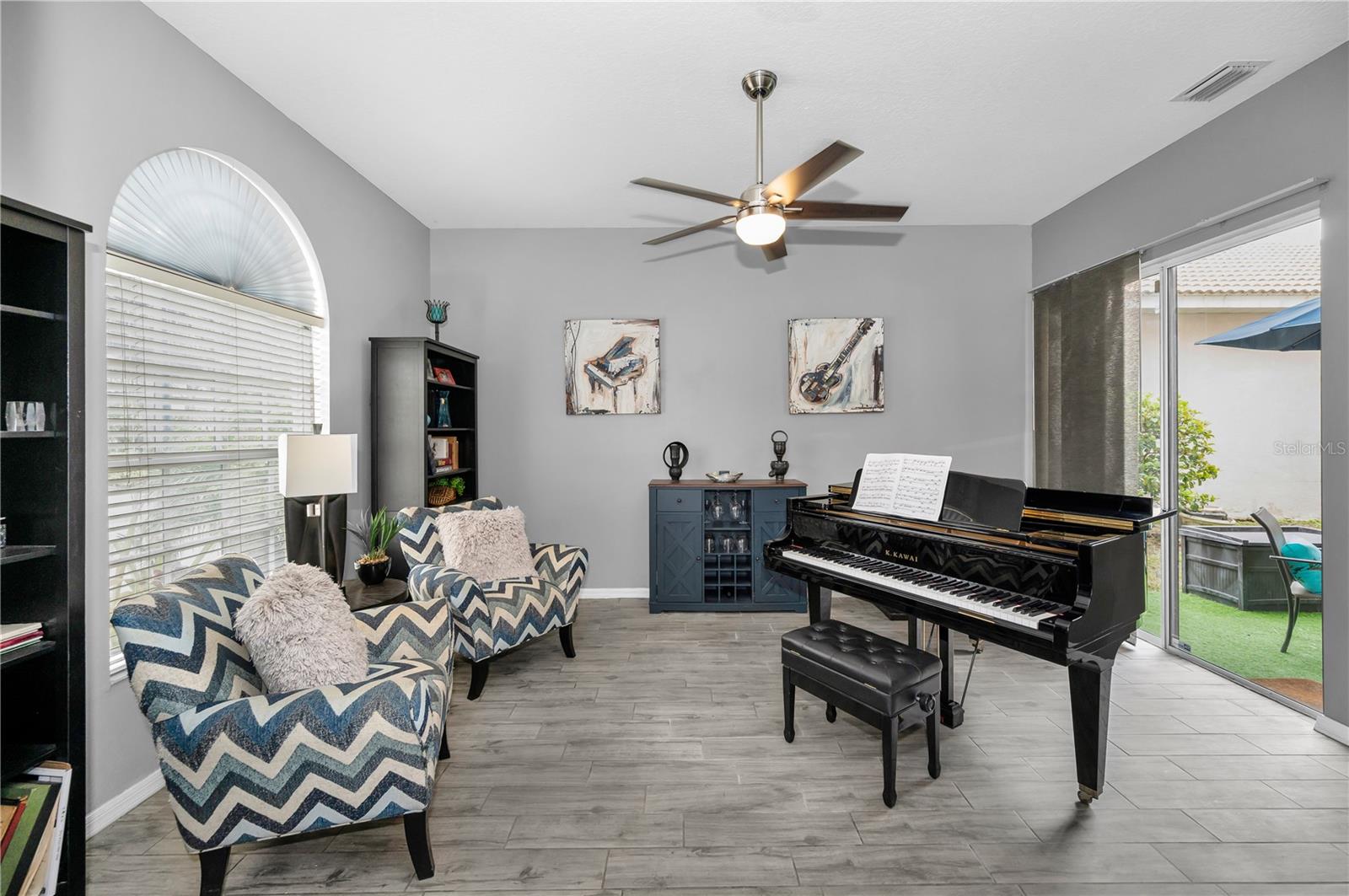 Image 5 of 40 For 5807 Cay Cove Court