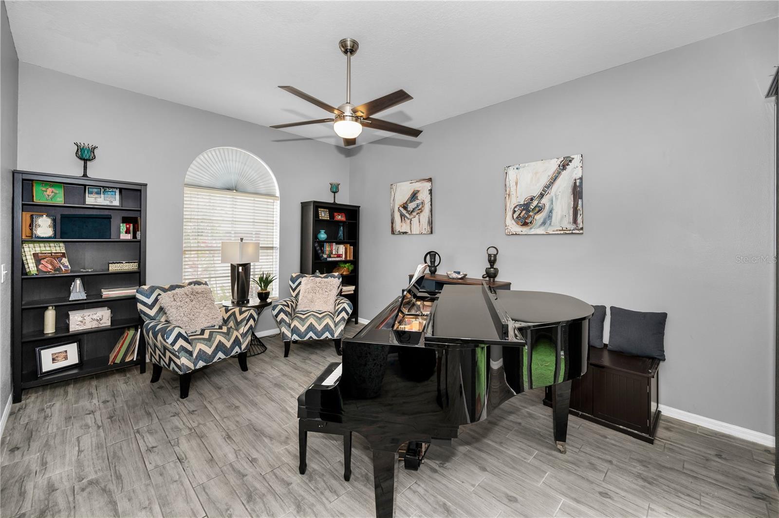 Image 6 of 40 For 5807 Cay Cove Court