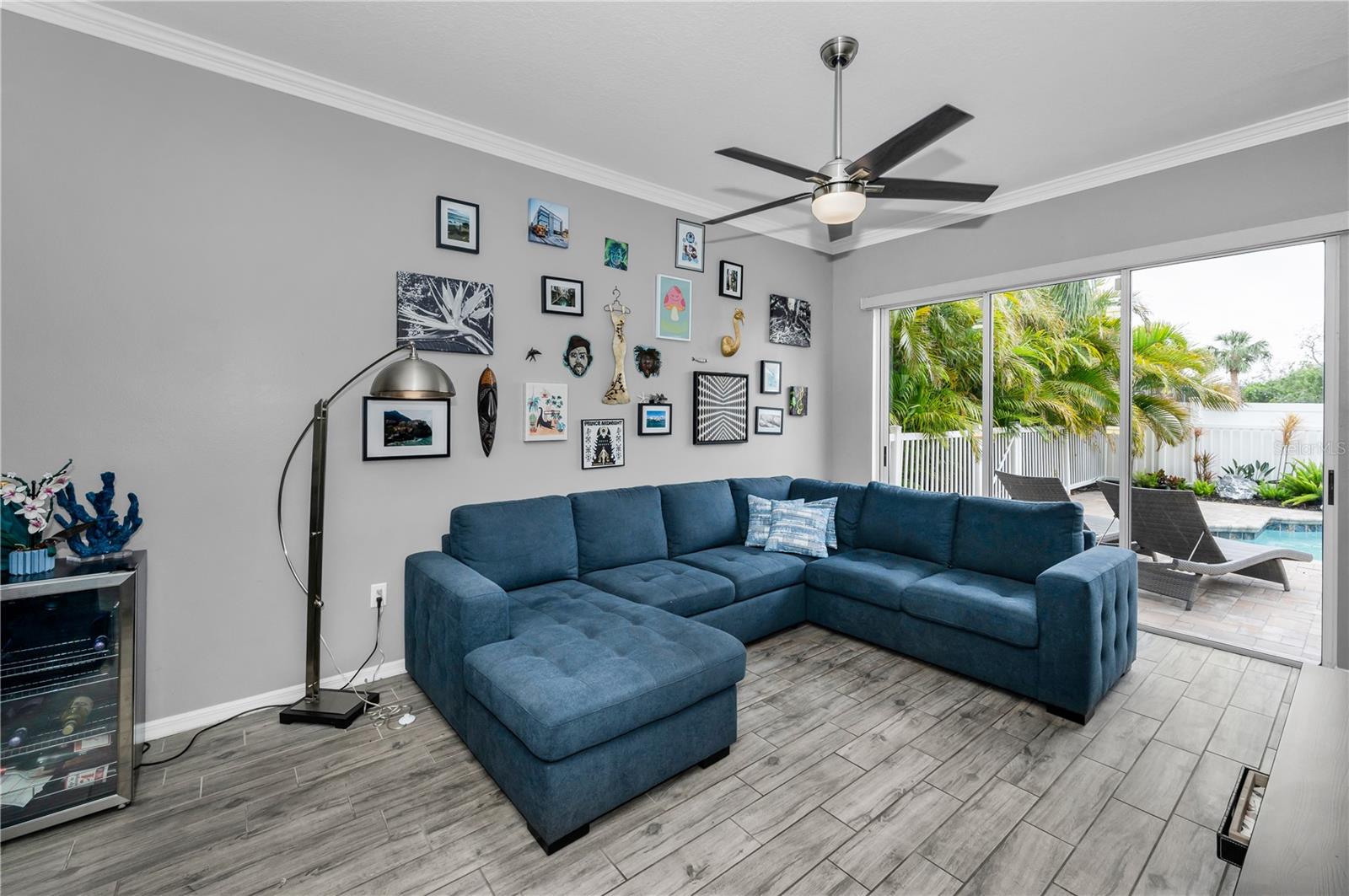 Image 8 of 40 For 5807 Cay Cove Court