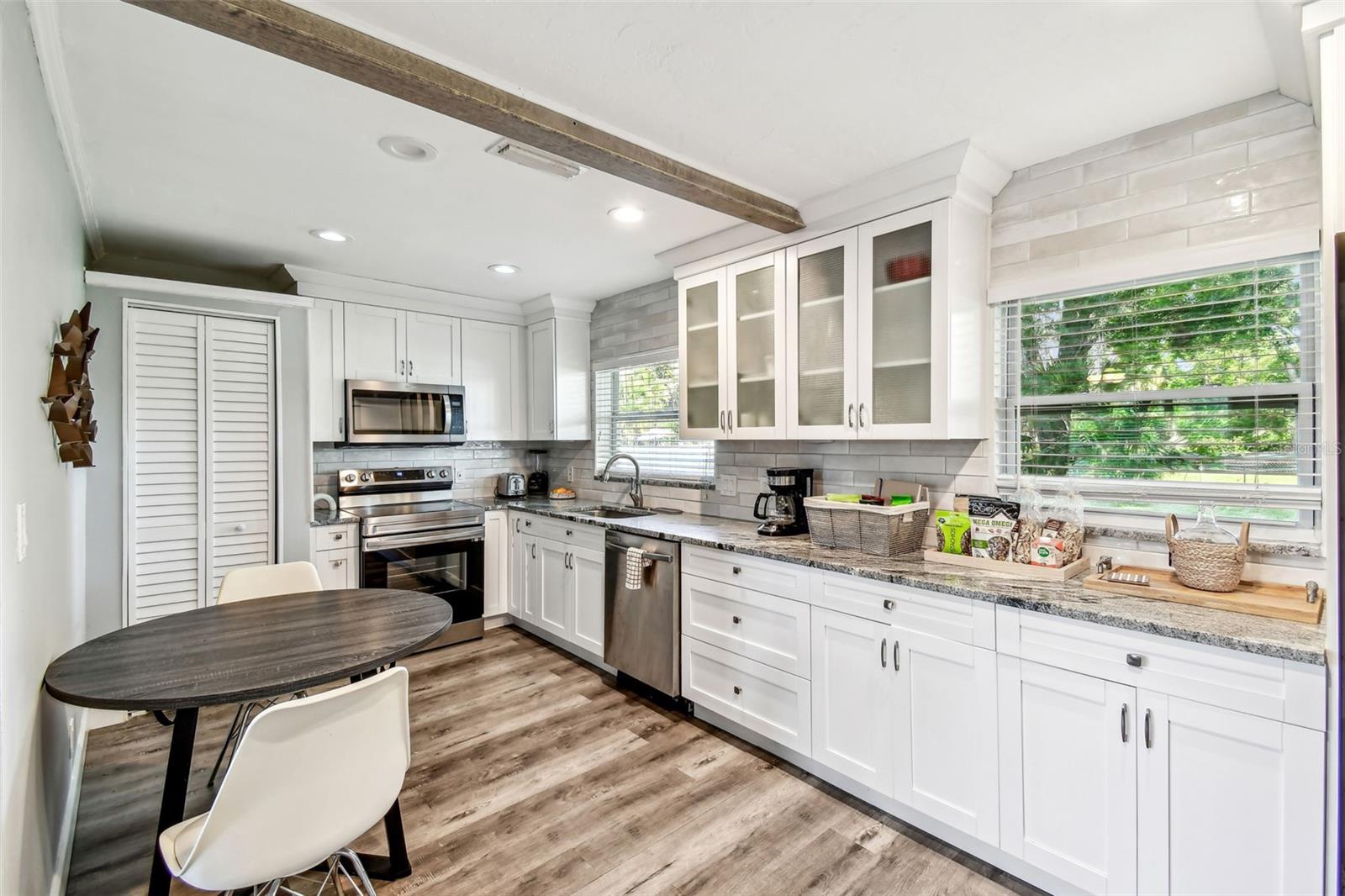 Image 10 of 57 For 6207 Gulfport Boulevard S