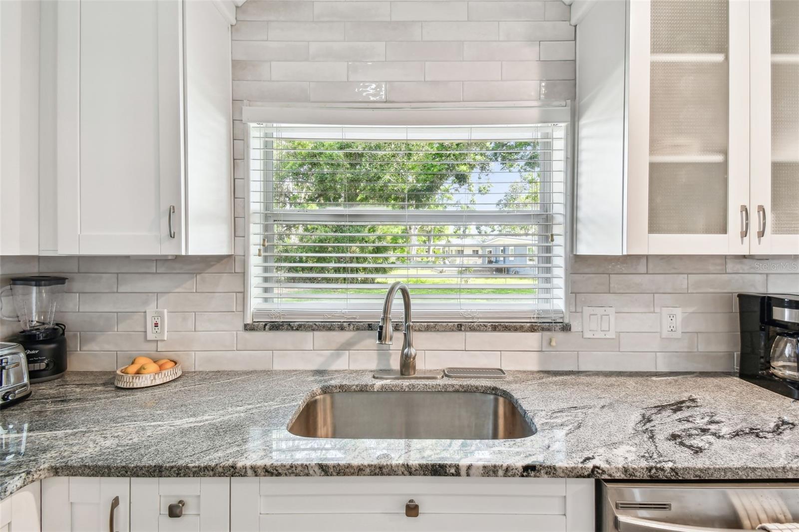 Image 12 of 57 For 6207 Gulfport Boulevard S
