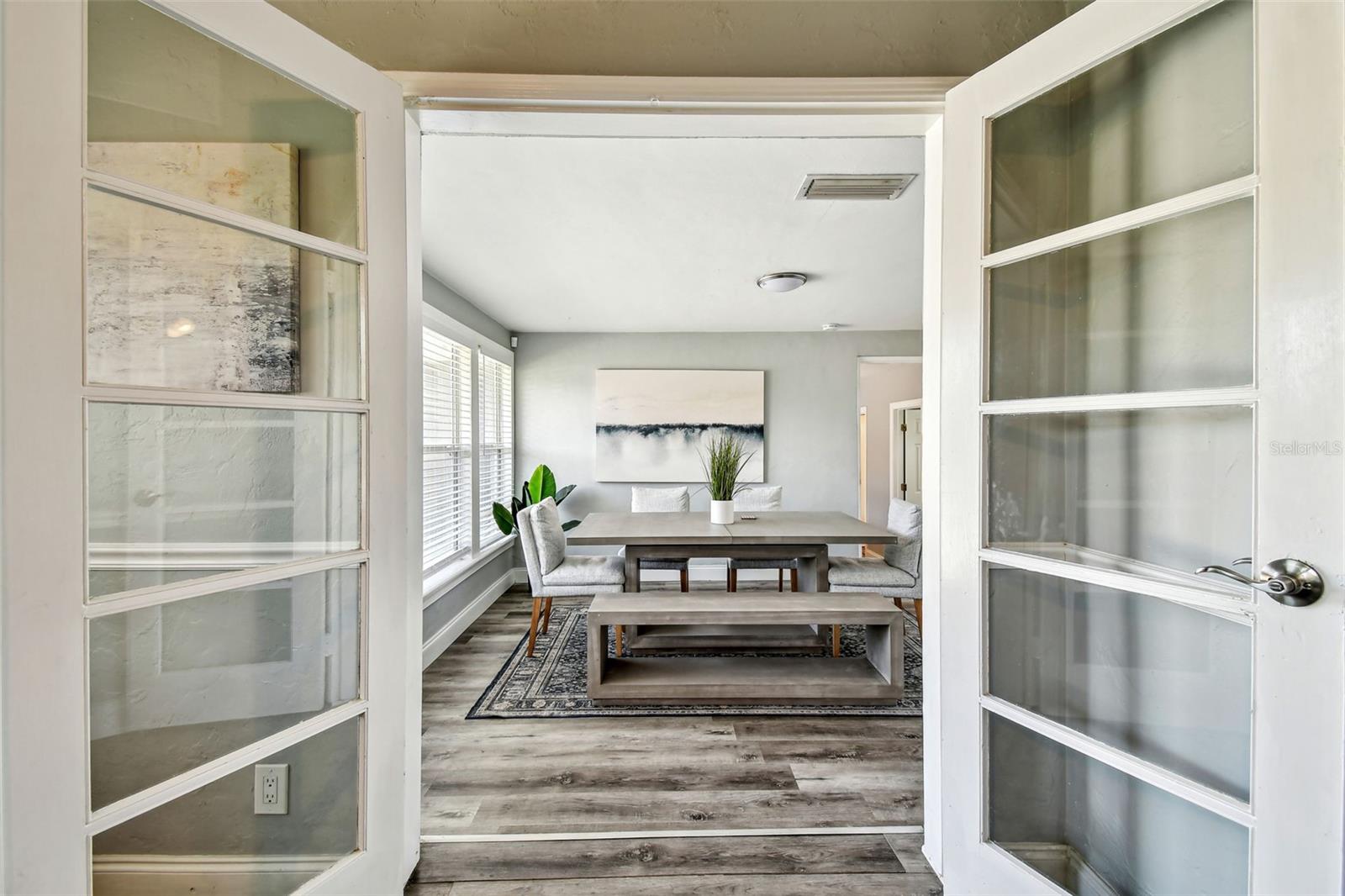 Image 16 of 57 For 6207 Gulfport Boulevard S