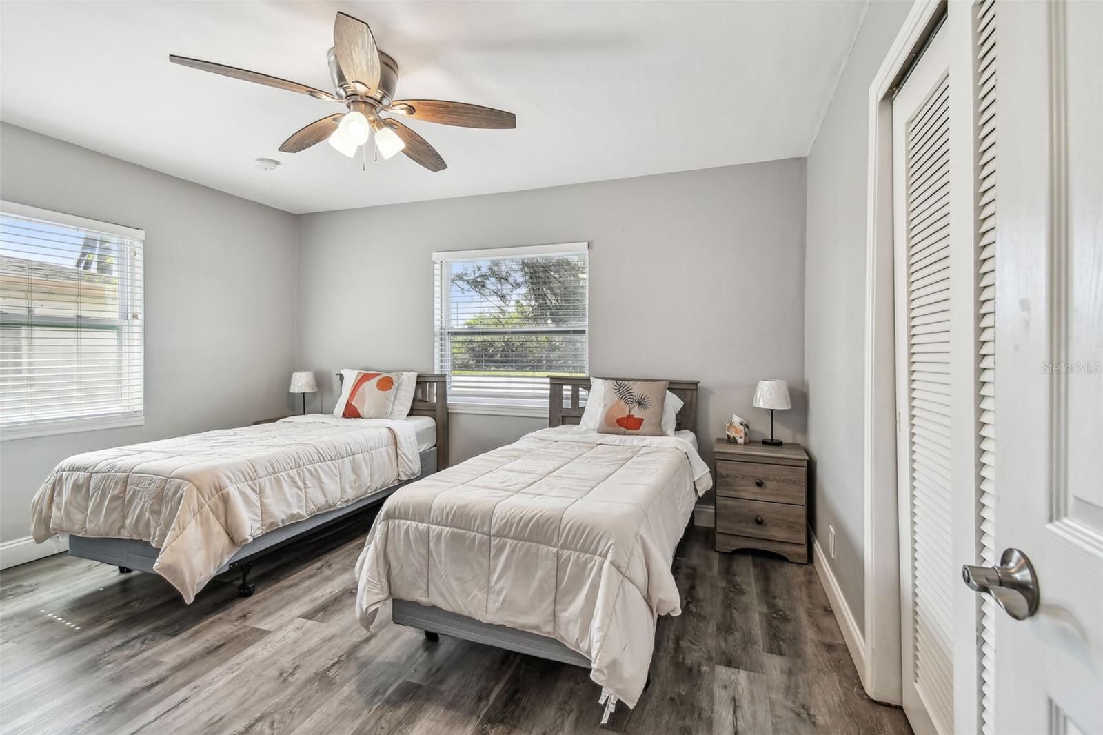 Image 28 of 57 For 6207 Gulfport Boulevard S