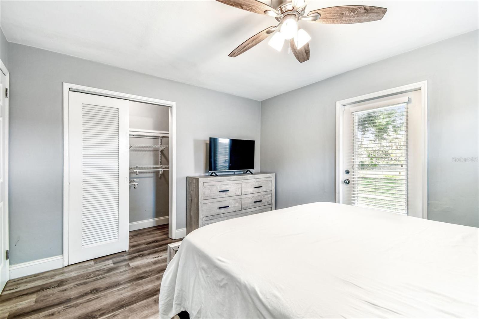 Image 36 of 57 For 6207 Gulfport Boulevard S