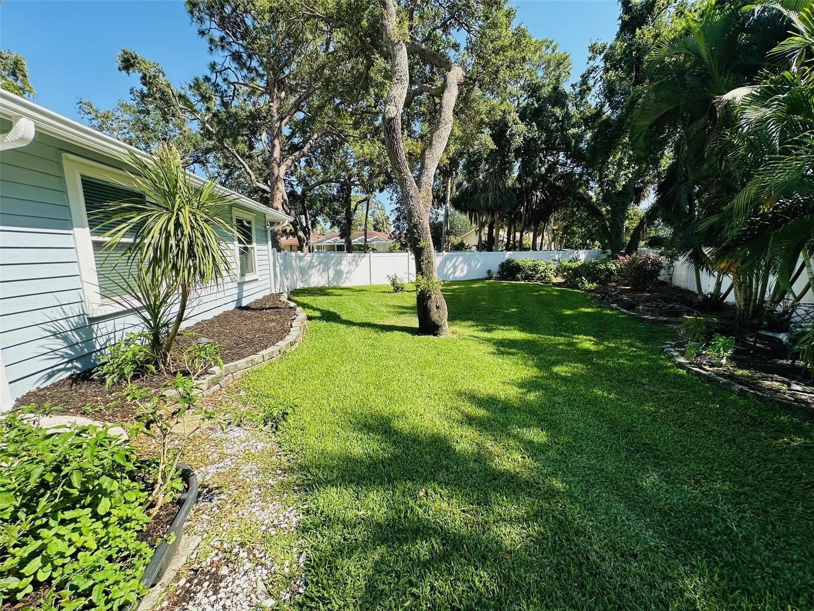 Image 11 of 50 For 2860 58th Circle S