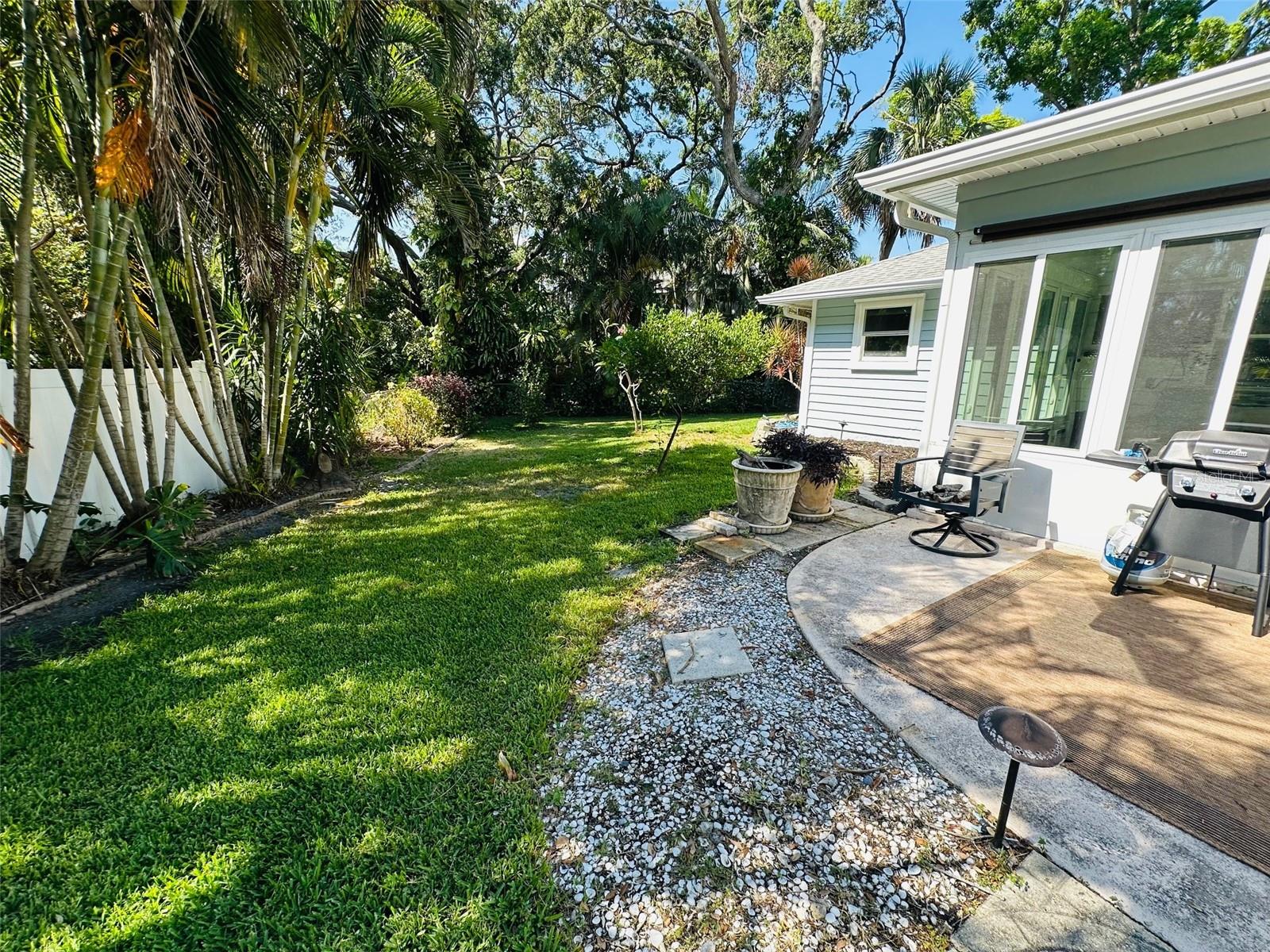 Image 12 of 50 For 2860 58th Circle S