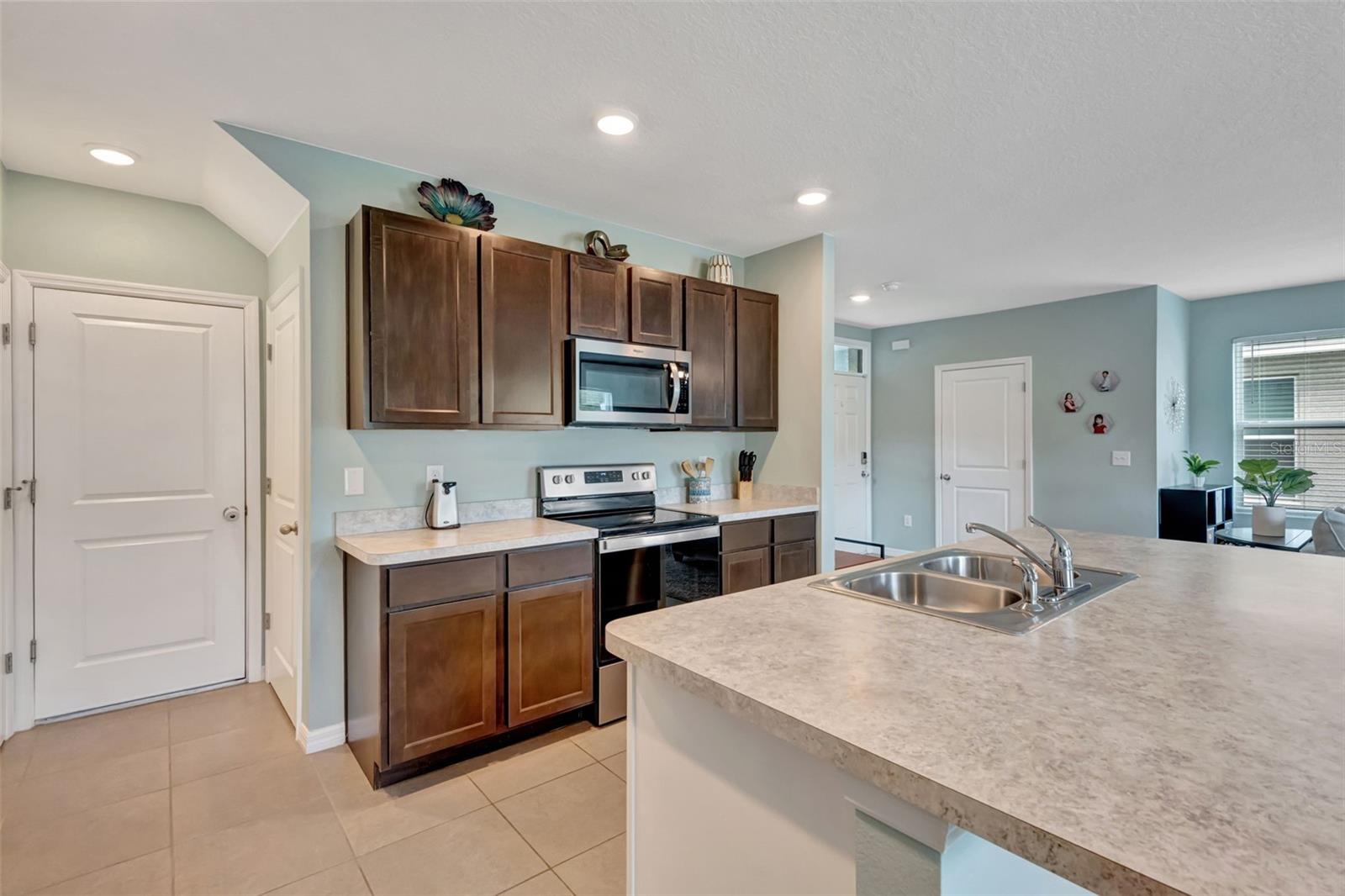 Image 12 of 40 For 6648 Seaway Drive