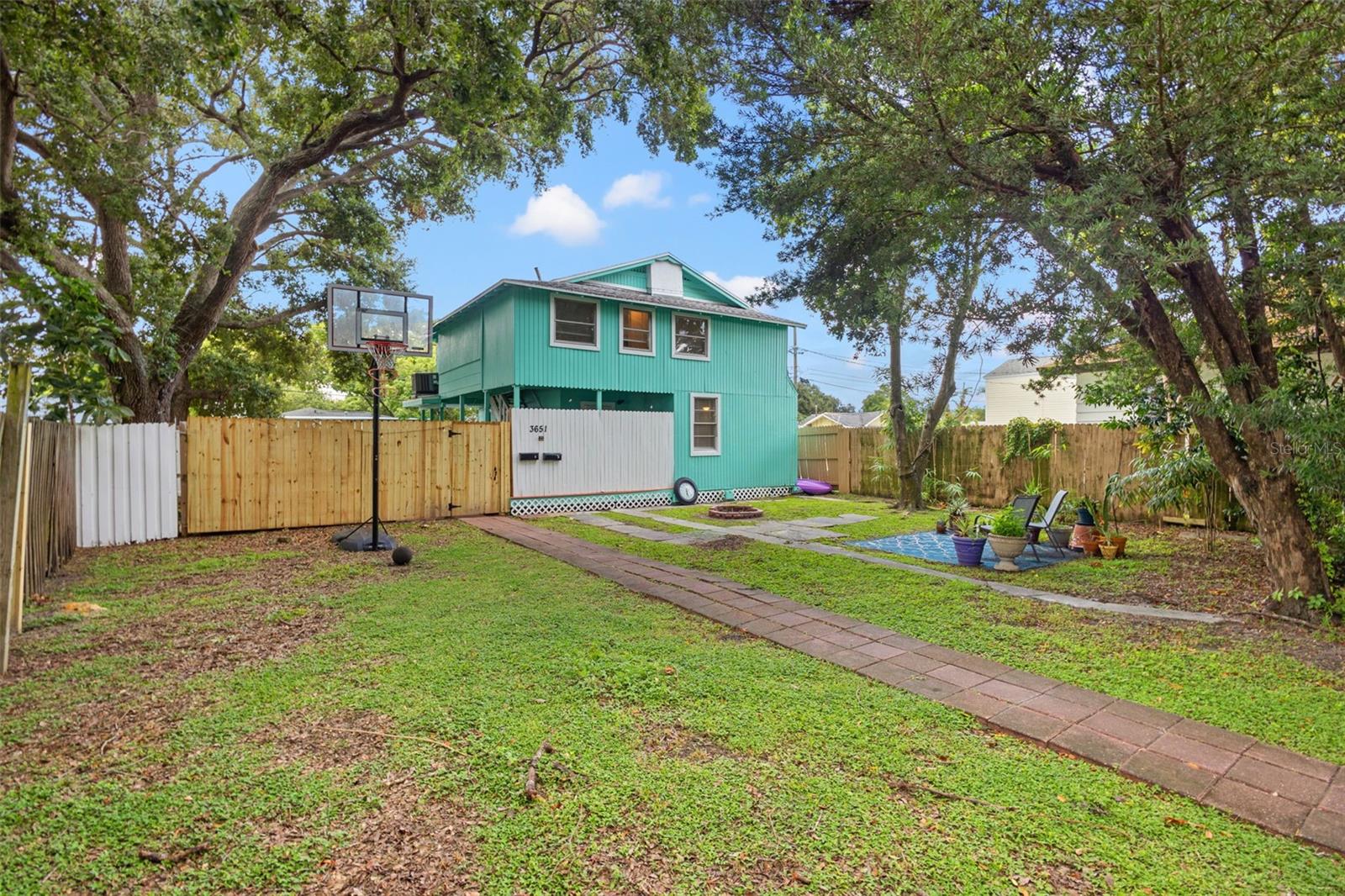 Details for 3651 15th Street N, ST PETERSBURG, FL 33704