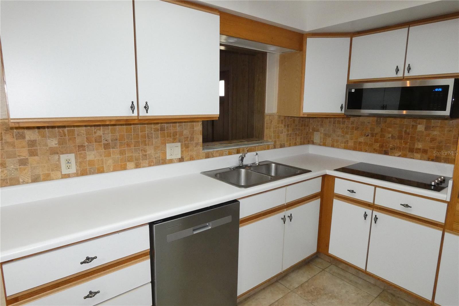 Image 3 of 15 For 2822 52nd Lane N