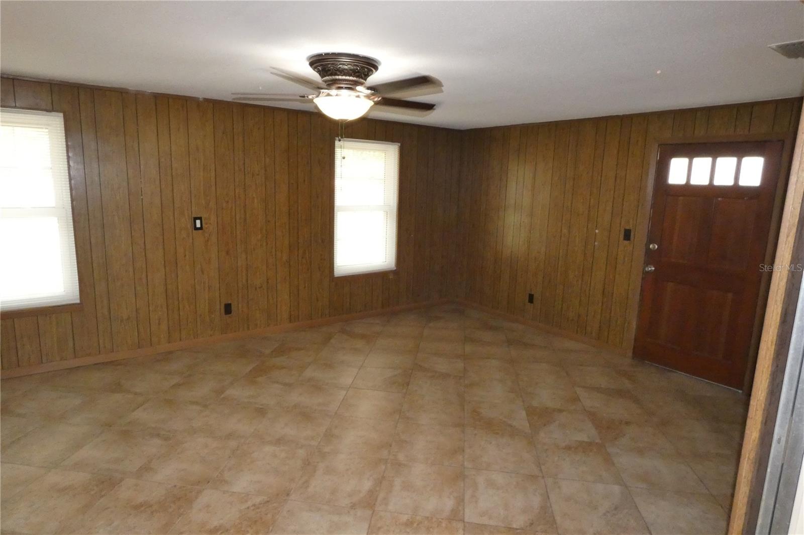 Image 5 of 15 For 2822 52nd Lane N