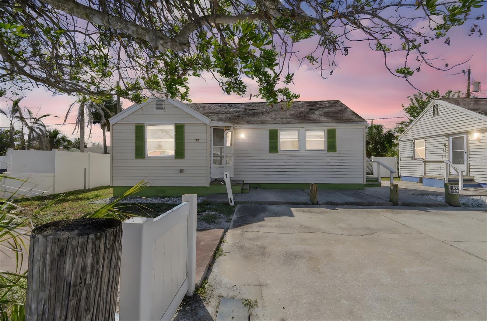 Details for 103 146th Avenue E, MADEIRA BEACH, FL 33708
