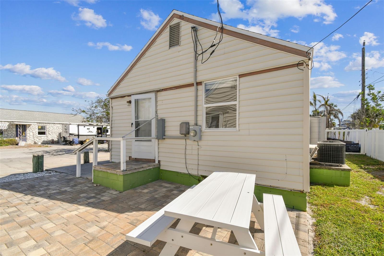 Image 3 of 71 For 103 146th Avenue E