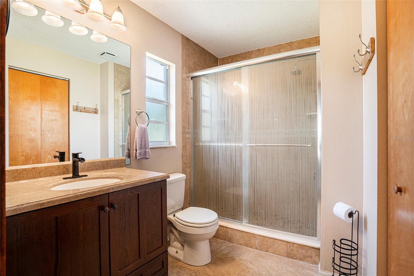 Image 13 of 25 For 12129 Meadow Lane