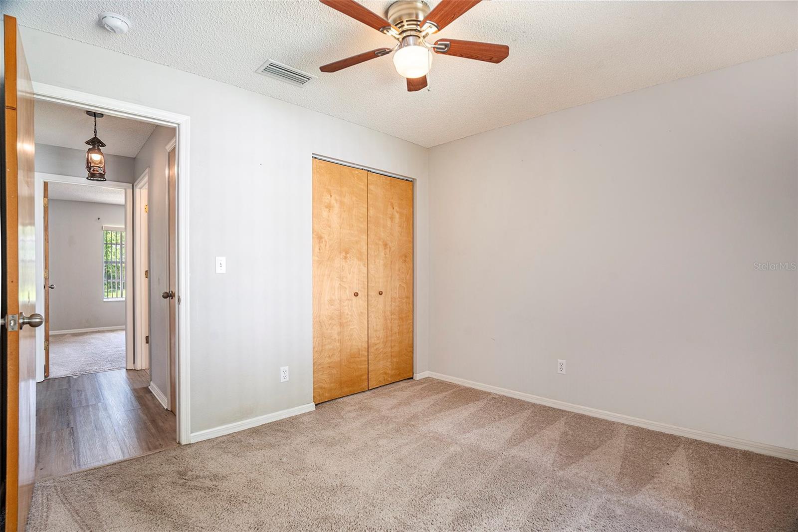 Image 19 of 25 For 12129 Meadow Lane