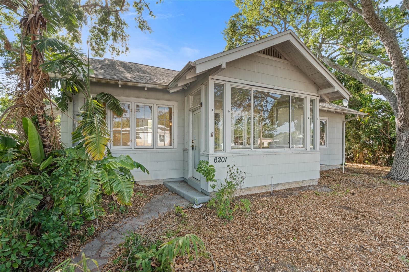Details for 6201 6th Street S, ST PETERSBURG, FL 33705