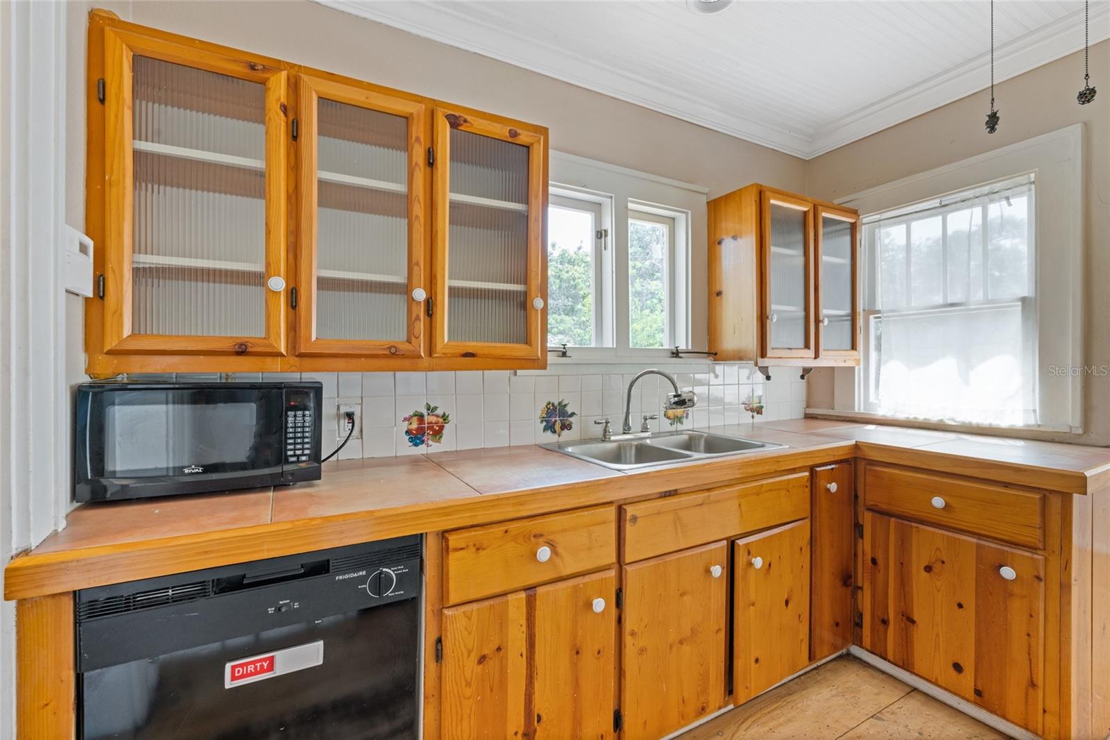 Image 14 of 28 For 6201 6th Street S