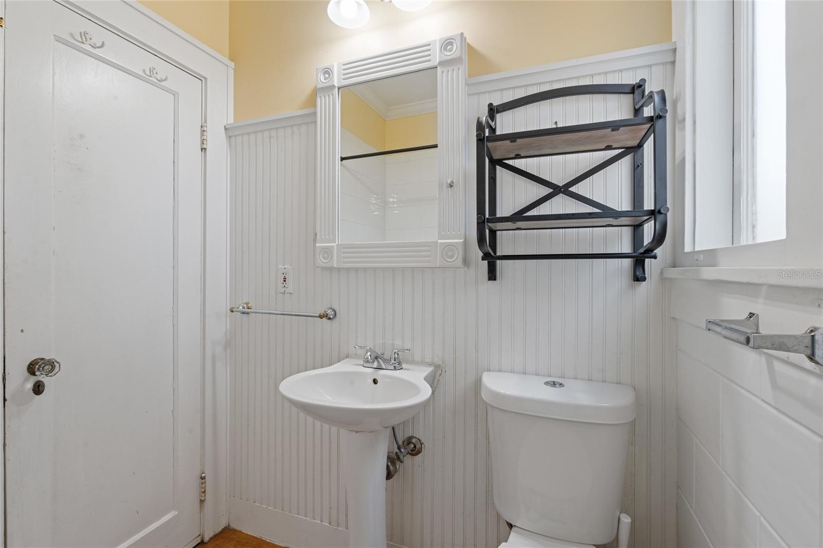 Image 21 of 28 For 6201 6th Street S