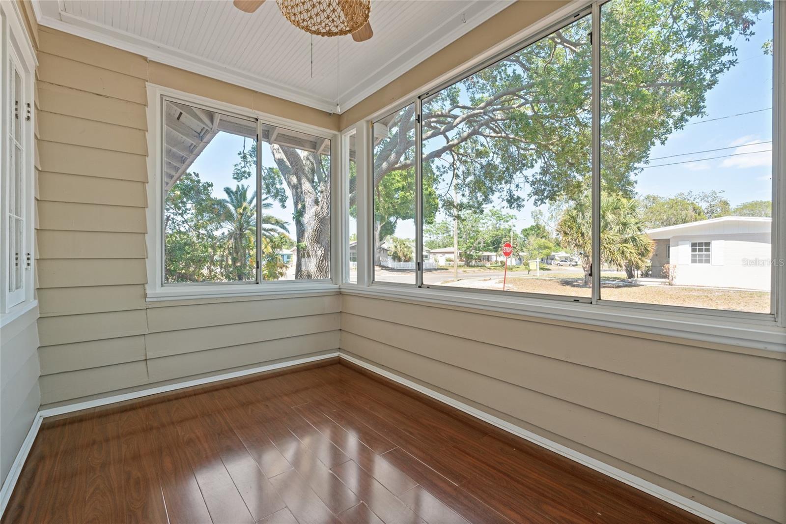 Image 7 of 28 For 6201 6th Street S