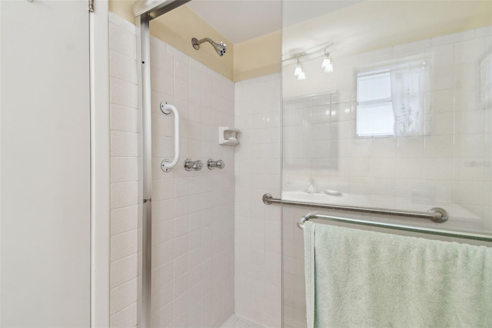 Image 26 of 38 For 9945 47th Avenue N 208