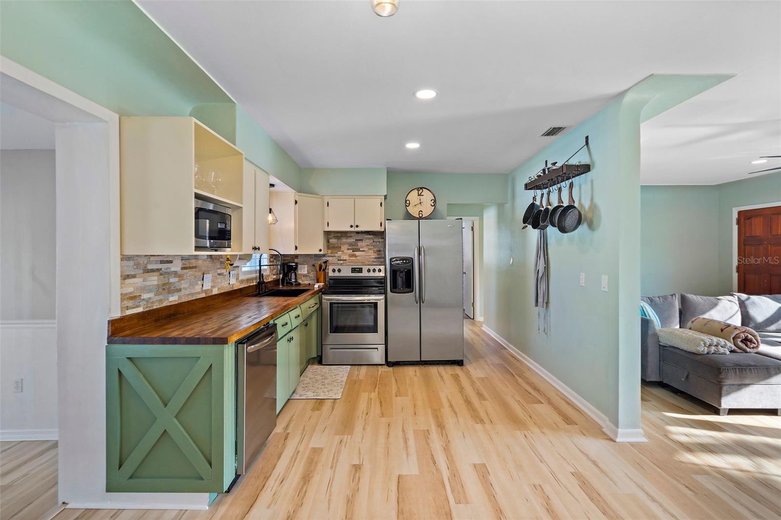 Image 4 of 26 For 7690 91st Street
