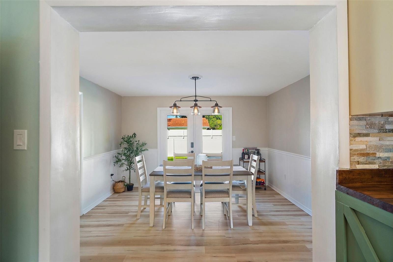 Image 8 of 26 For 7690 91st Street