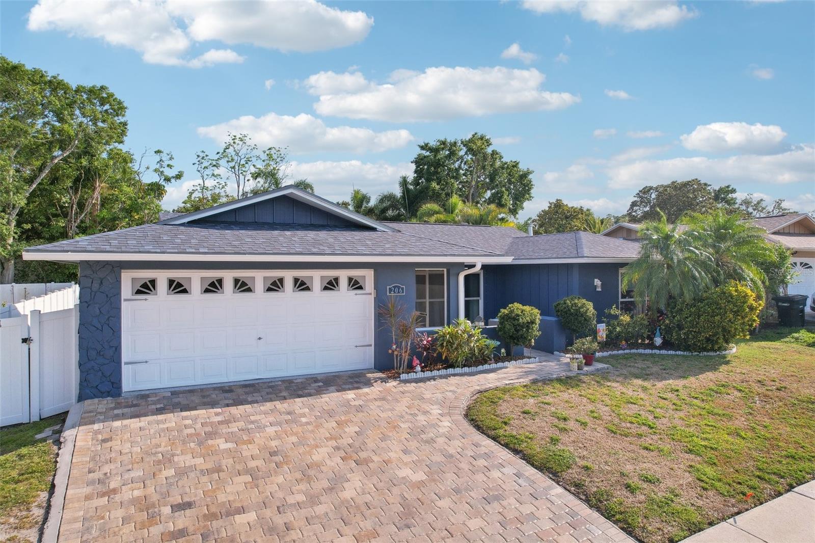 Image 2 of 59 For 206 Timberview Drive