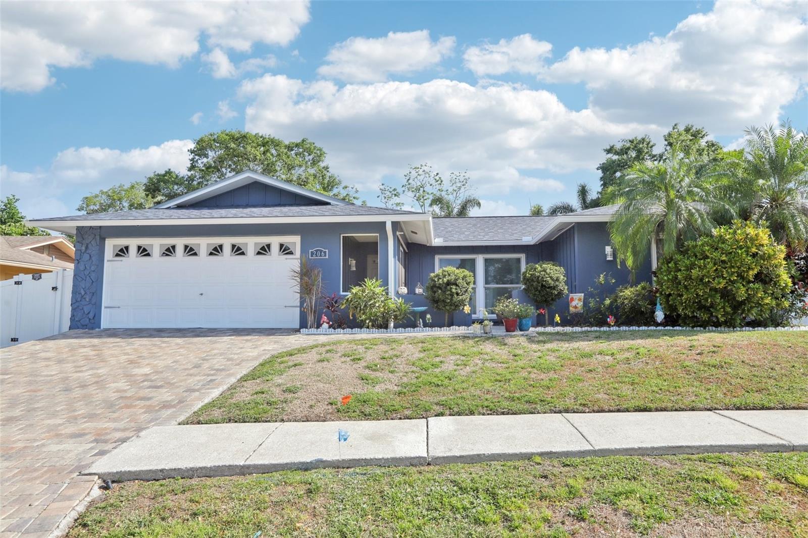 Image 3 of 59 For 206 Timberview Drive
