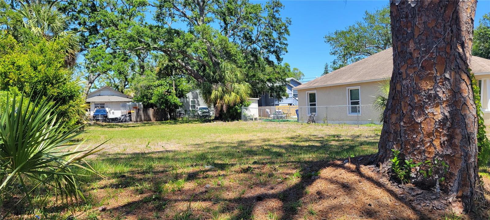 Image 2 of 4 For 935 20th Avenue S