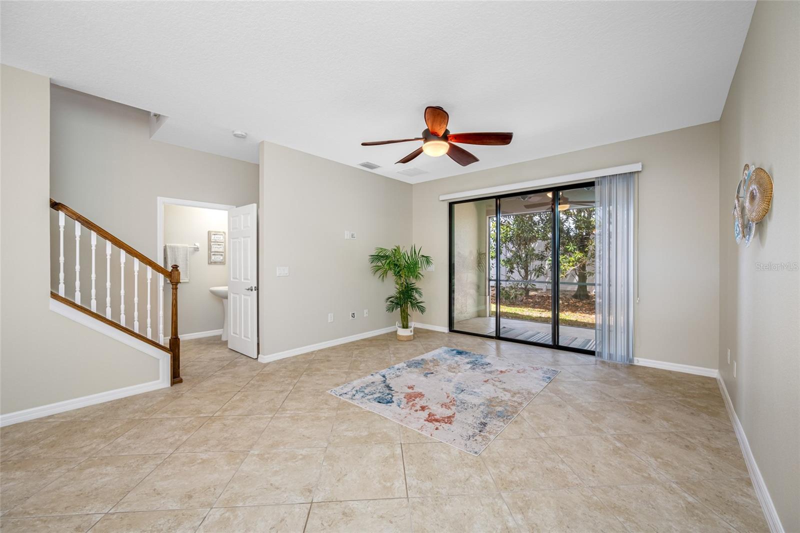 Image 19 of 77 For 2527 Silverback Court