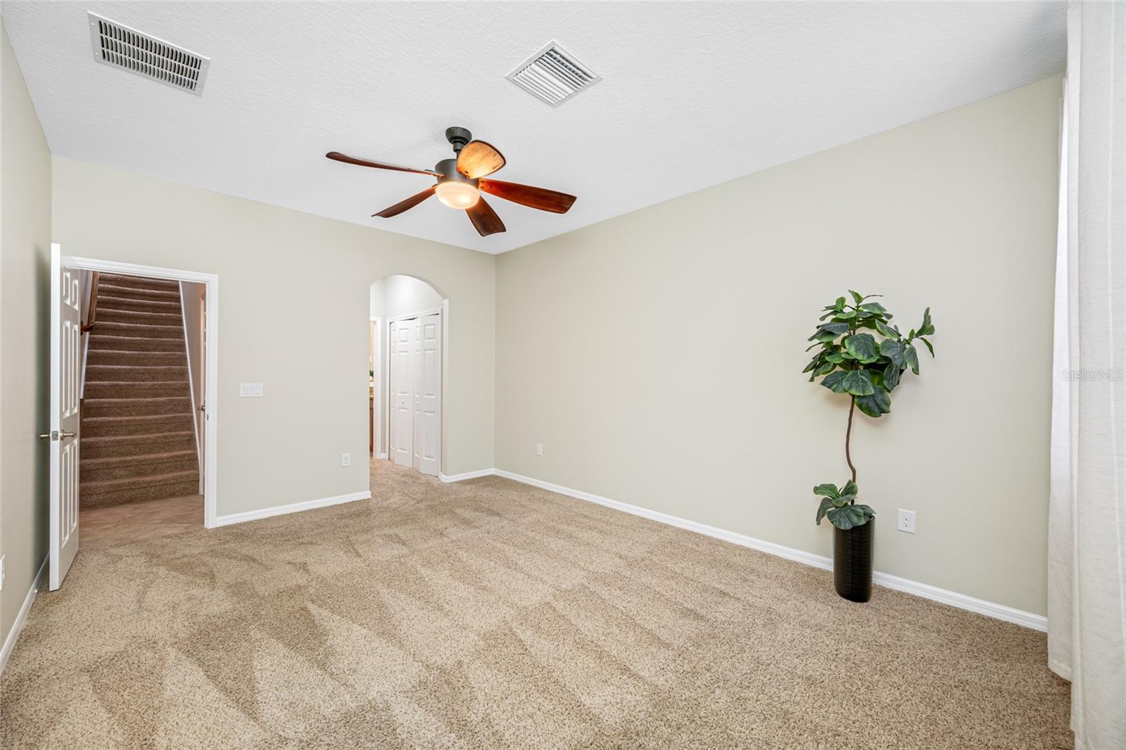 Image 31 of 77 For 2527 Silverback Court