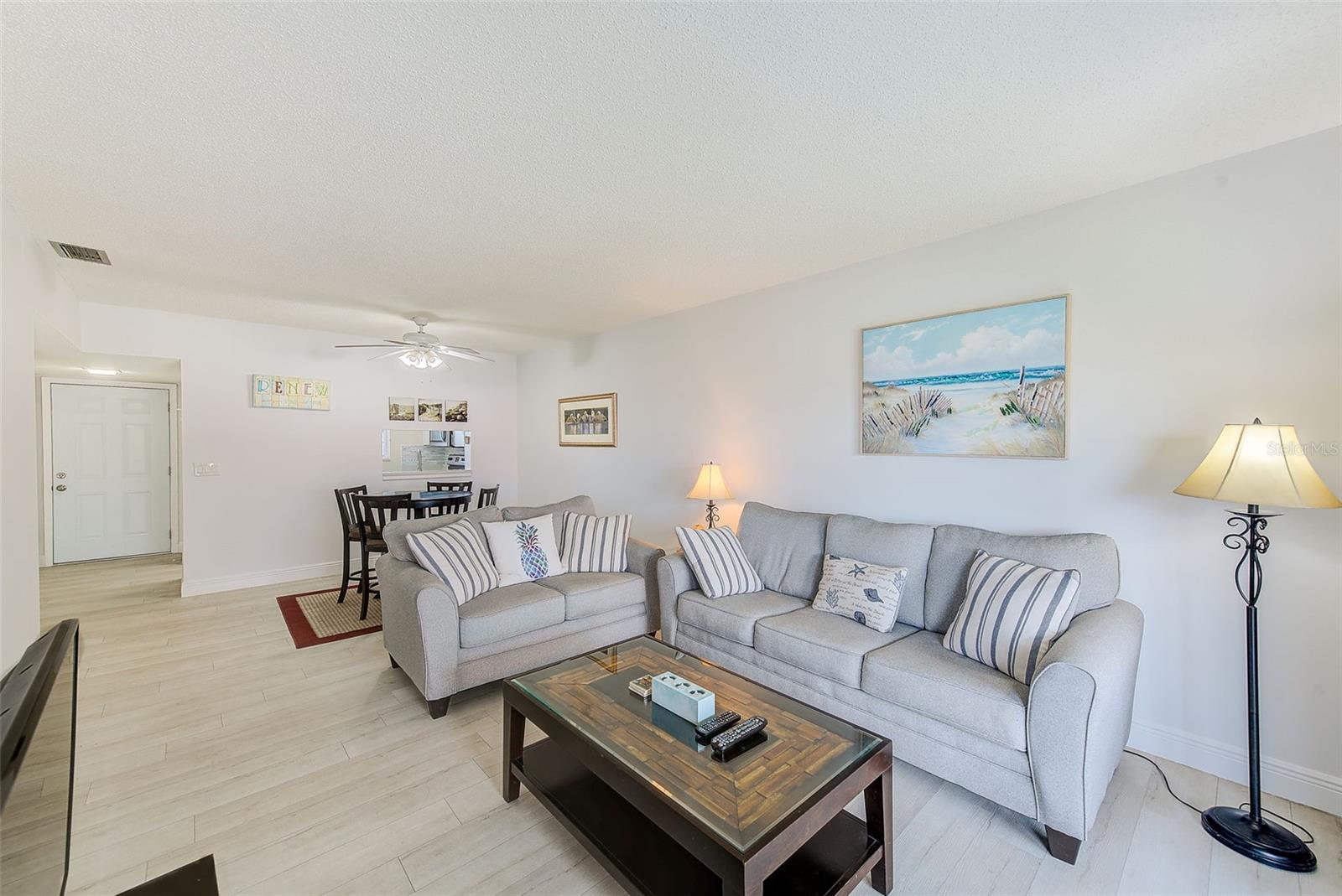 Image 15 of 70 For 10215 Regal Drive 41