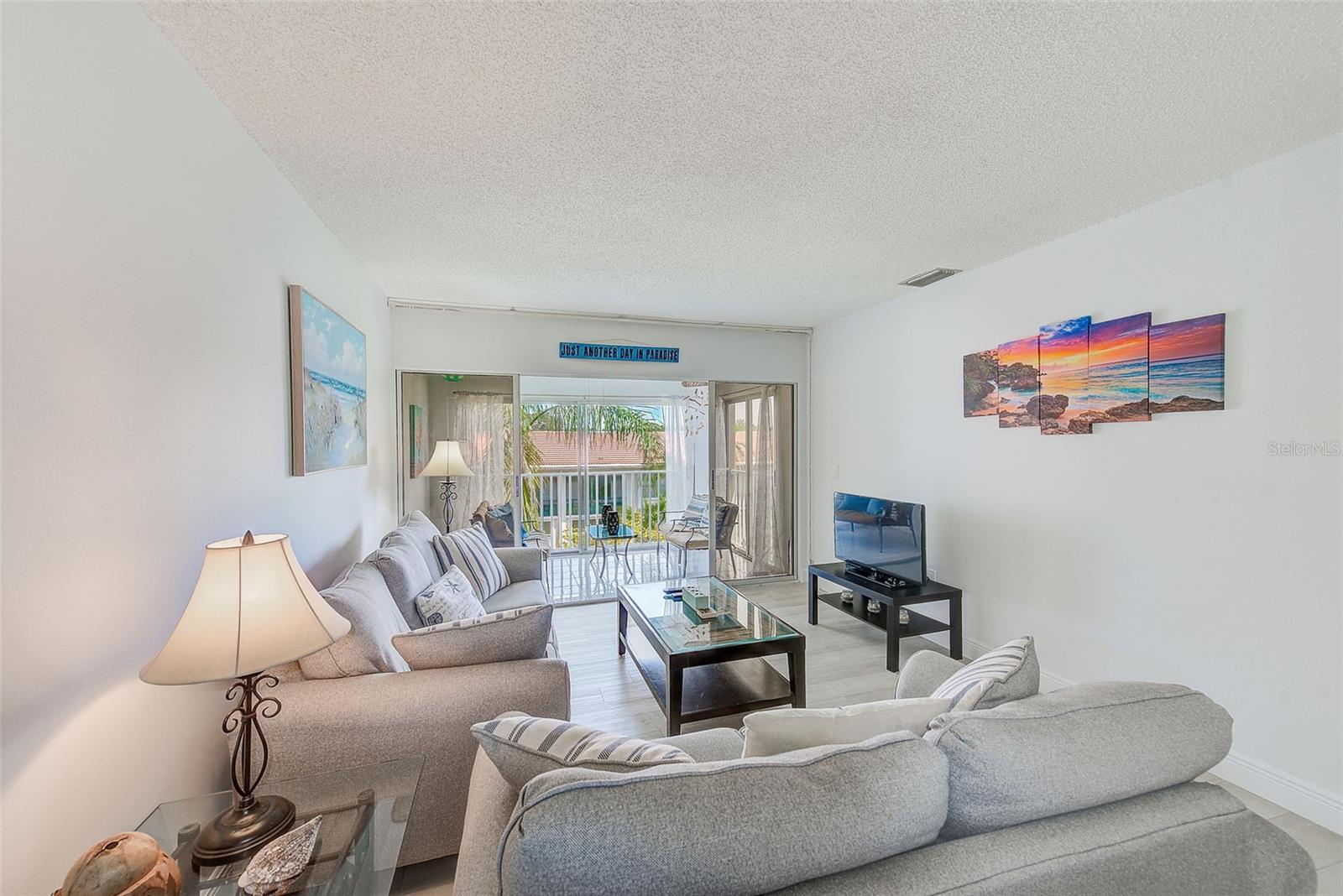 Image 17 of 70 For 10215 Regal Drive 41
