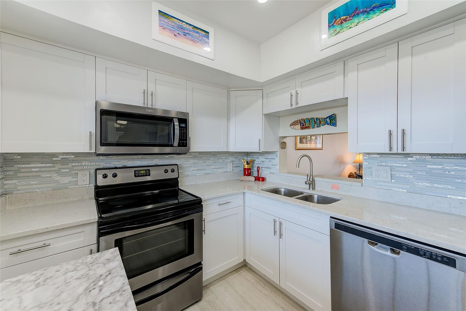 Image 8 of 70 For 10215 Regal Drive 41