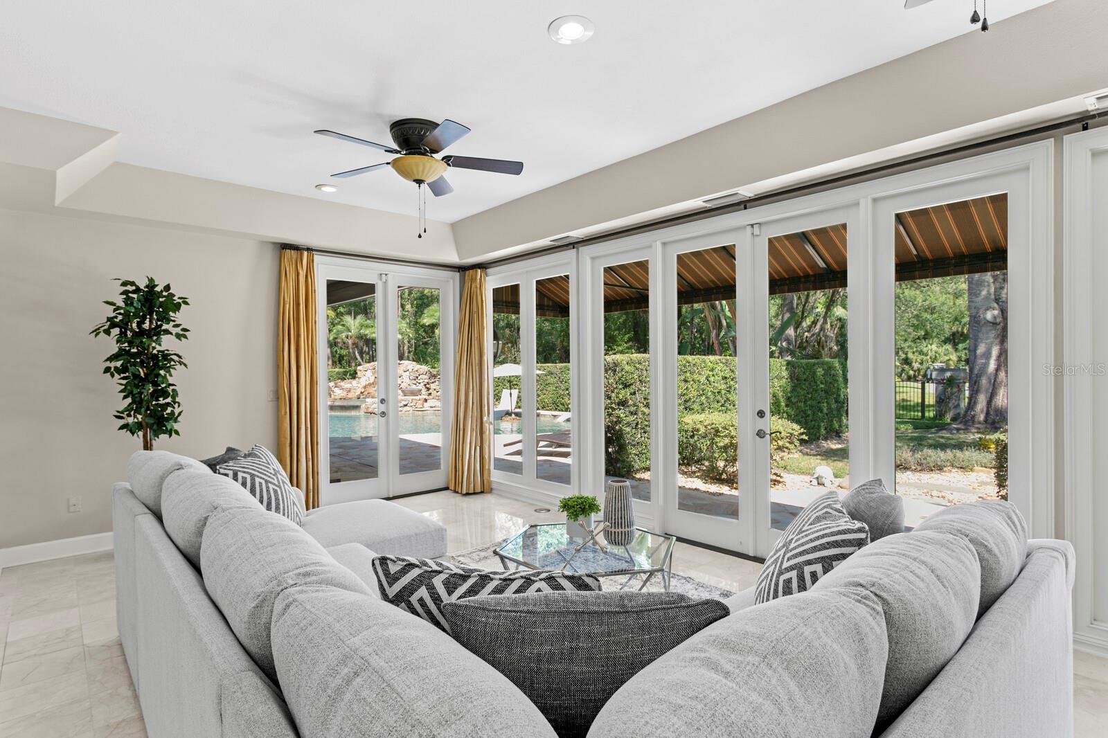 Image 16 of 99 For 6352 Maclaurin Drive
